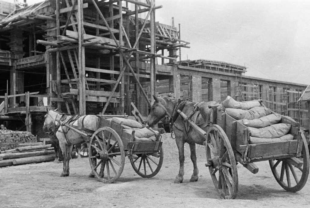 Hungary, 1950, Dunaújváros, (Dunapentele), the photo was taken at the beginning of the construction of the industrial town - Image source: Fortepan / 273269 / Kern család