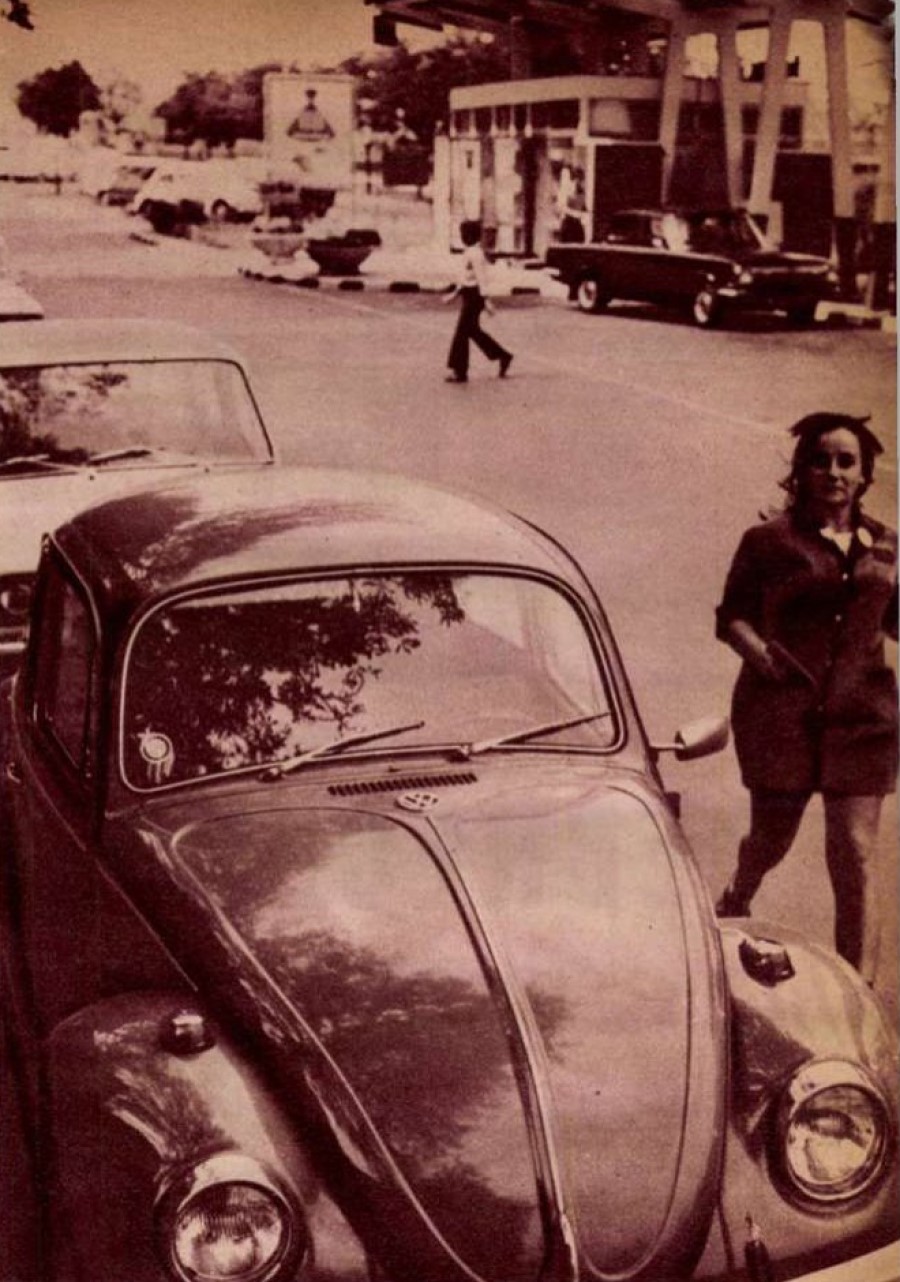 Student girl at the petrol station, Volán magazine, 1973 Aug. 1.