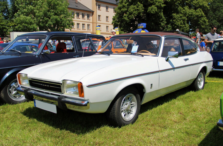 1974_Ford_Capri_II_2.3-Ghia