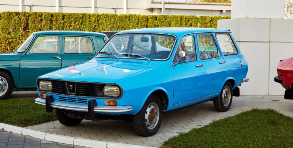 dacia-1300-kombi-1975-renaultgroupdotcom